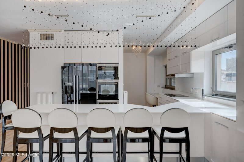 Piata Romana, Aurel Vlaicu penthouse, 181.35 mp