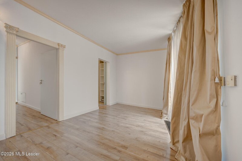 Piata Romana, Aurel Vlaicu penthouse, 181.35 mp